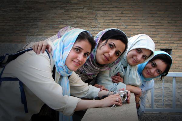 Free Persian Language Exchange App: Make Friends + Learn Farsi!