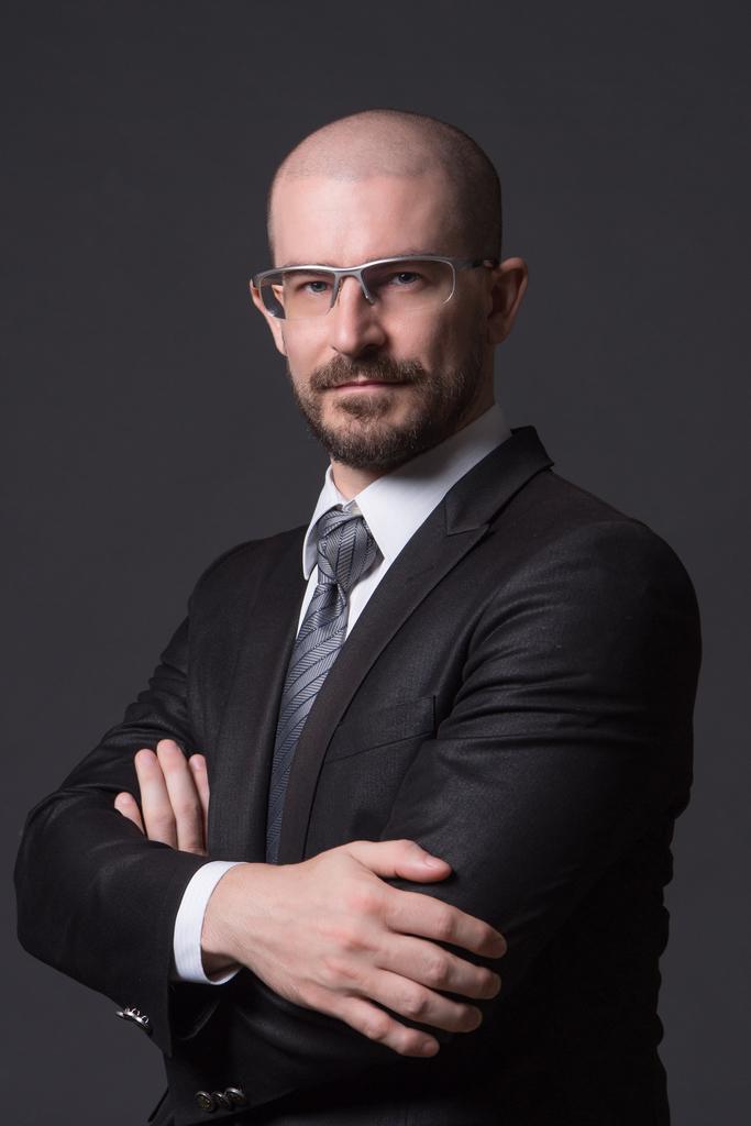 FLP8: Learn Languages by Building Muscle Memory with Sound Patterns - Interview with Michael Campbell, CEO of Glossika FLP8: Learn Languages by Building Muscle Memory with Sound Patterns - Interview with Michael Campbell, CEO of Glossika